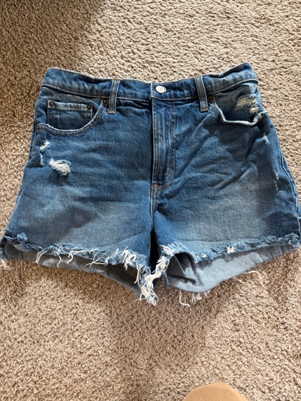 Abercrombie 4 inch Mom Shorts High Rise